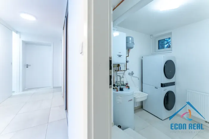 Pronájem rodinného domu, Praha, Na konečné, 224 m2