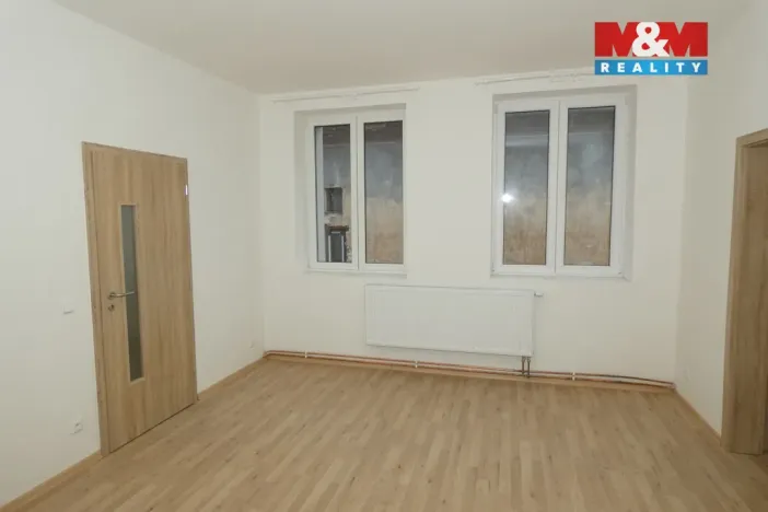 Prodej činžovního domu, Žleby, Zámecké náměstí, 228 m2
