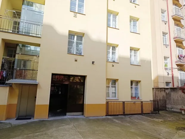 Prodej bytu 2+kk, Praha - Žižkov, Žerotínova, 53 m2