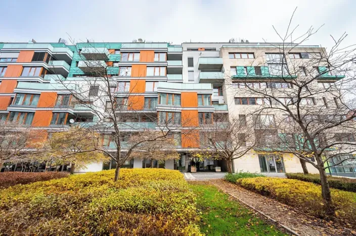 Pronájem bytu 2+kk, Praha - Karlín, Rohanské nábřeží, 67 m2