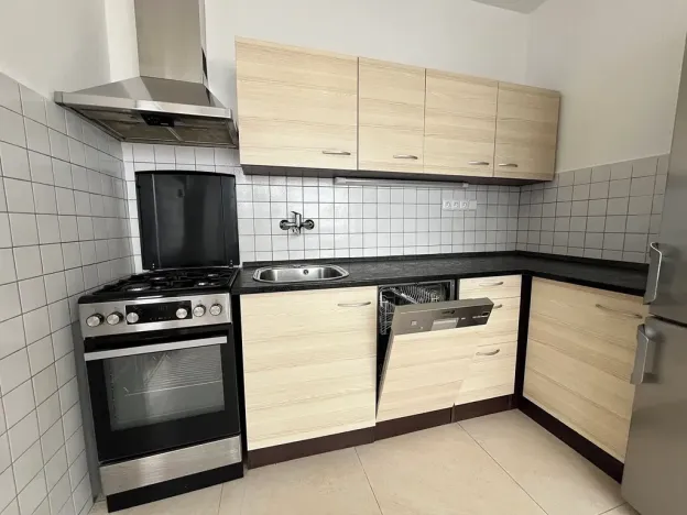 Pronájem bytu 1+1, Praha - Záběhlice, Zvonková, 40 m2