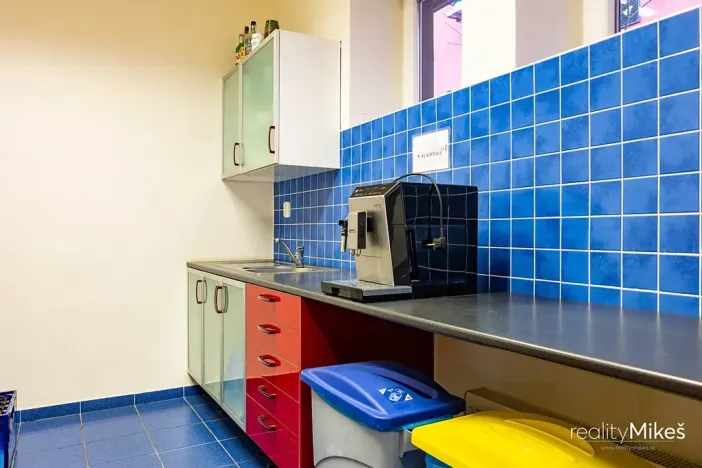 Prodej výrobních prostor, Liberec, Malodoubská, 3613 m2