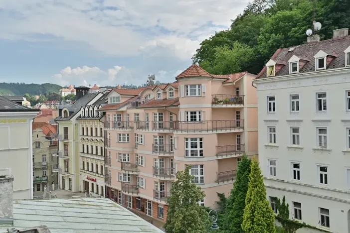 Prodej bytu 3+kk, Karlovy Vary, Zámecký vrch, 102 m2
