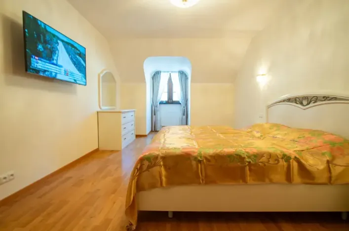 Prodej bytu 3+kk, Karlovy Vary, Divadelní náměstí, 137 m2