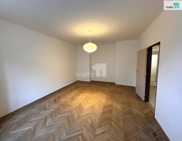 Pronájem bytu 2+1, Praha - Vršovice, U vršovického nádraží, 75 m2