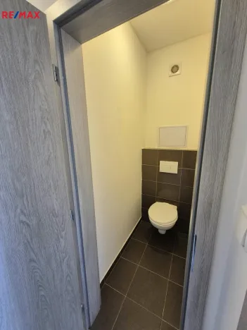 Pronájem bytu 2+kk, Milovice, Slepá, 51 m2