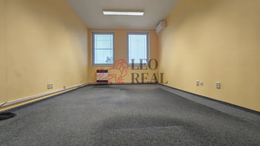 Pronájem kanceláře, Pečky, Chvalovická, 71 m2