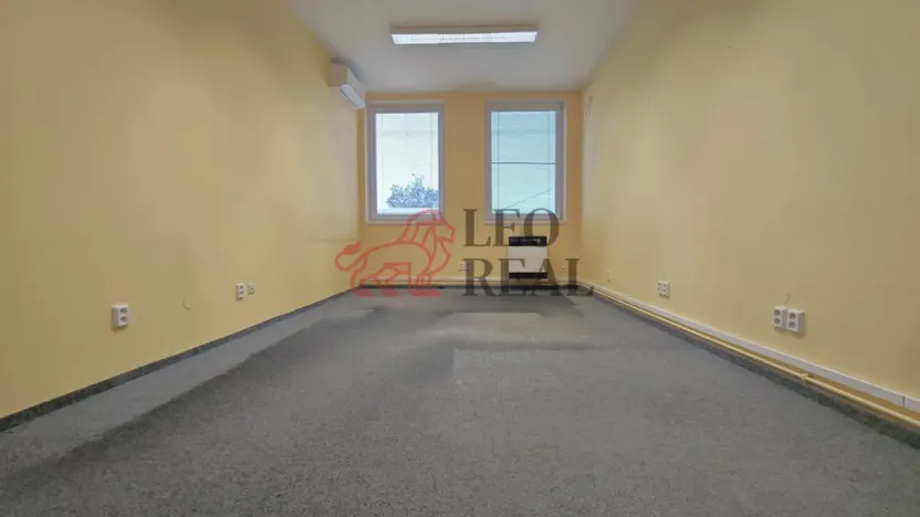 Pronájem kanceláře, Pečky, Chvalovická, 71 m2