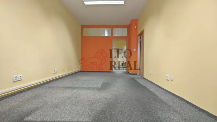 Pronájem kanceláře, Pečky, Chvalovická, 71 m2