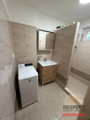 Pronájem bytu 1+1, Kladno, Helsinská, 42 m2