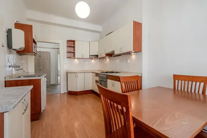 Pronájem bytu 2+1, Praha - Nusle, Pod sokolovnou, 77 m2