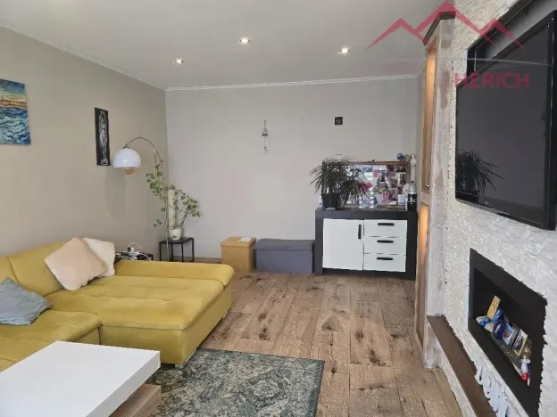 Prodej bytu 2+1, Chomutov, Holešická, 62 m2