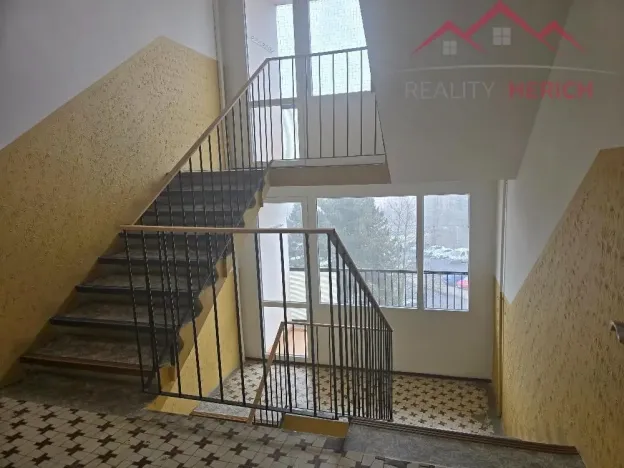 Prodej bytu 2+1, Chomutov, Holešická, 62 m2