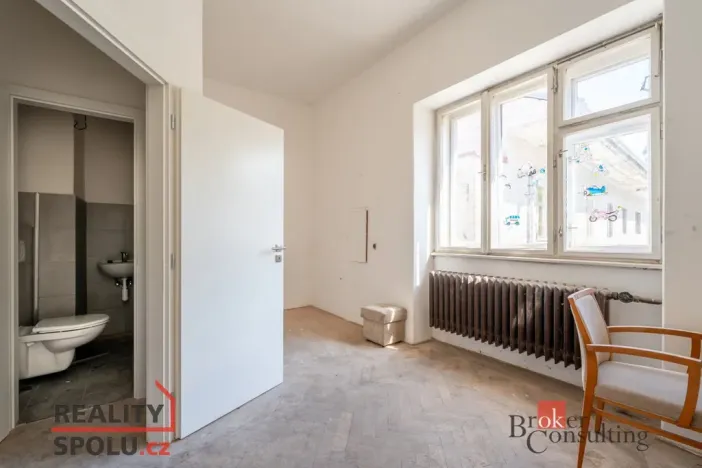 Prodej atypického bytu, Blansko, nám. Svobody, 309 m2