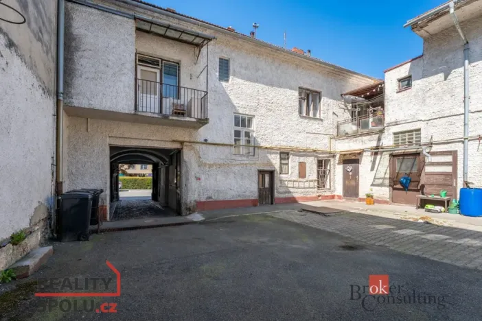 Prodej atypického bytu, Blansko, nám. Svobody, 309 m2