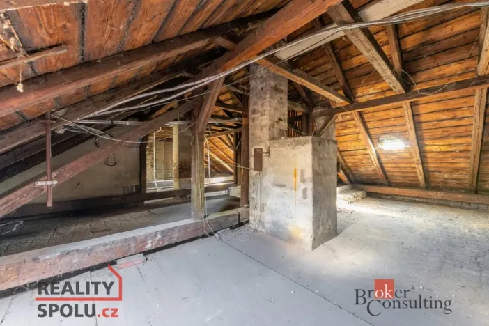 Prodej atypického bytu, Blansko, nám. Svobody, 309 m2