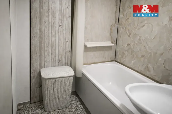 Pronájem bytu 1+1, Jirkov, Generála Svobody, 47 m2