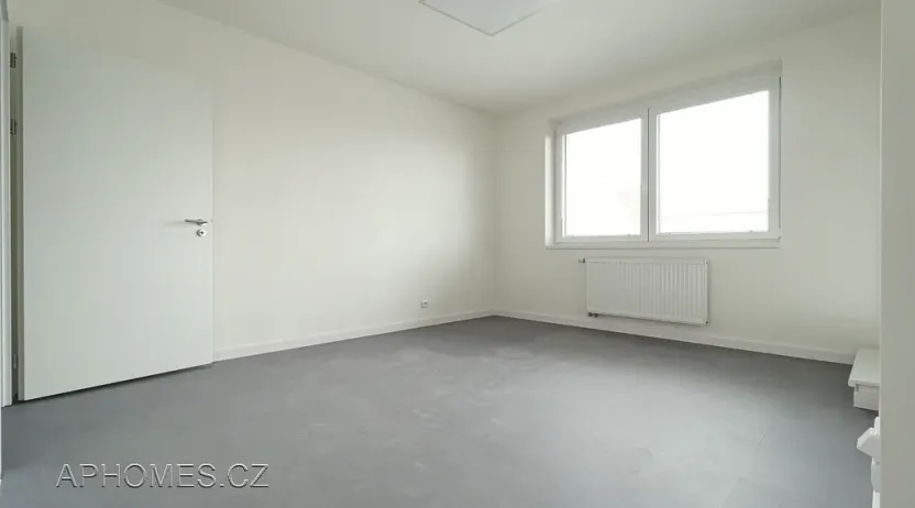 Pronájem bytu 1+kk, Praha - Vysočany, Pod Harfou, 40 m2