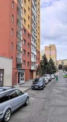 Prodej bytu 2+1, Chomutov, Holešická, 62 m2