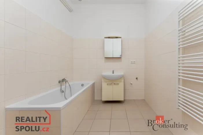 Pronájem bytu 2+kk, Skuteč, Palackého náměstí, 58 m2