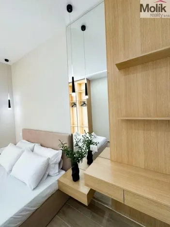 Prodej bytu 2+kk, Drač, 80 m2