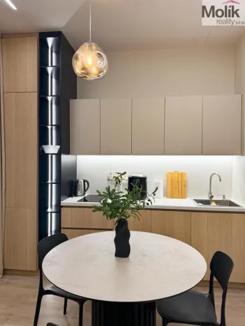 Prodej bytu 2+kk, Drač, 80 m2