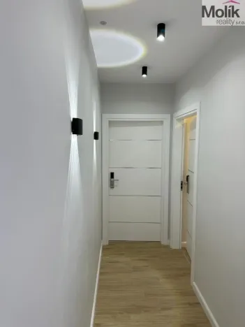 Prodej bytu 2+kk, Drač, 90 m2