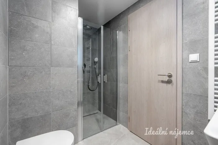 Pronájem bytu 1+kk, Praha, Poděbradská, 32 m2