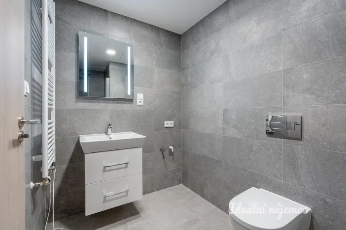 Pronájem bytu 1+kk, Praha, Poděbradská, 32 m2