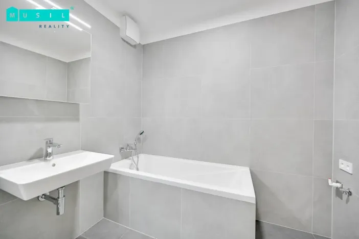 Pronájem bytu 2+kk, Olomouc - Slavonín, Topolová, 55 m2