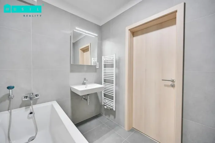 Pronájem bytu 2+kk, Olomouc - Slavonín, Topolová, 53 m2