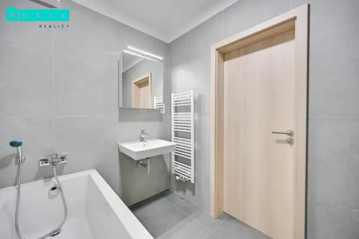 Pronájem bytu 2+kk, Olomouc - Slavonín, Topolová, 55 m2