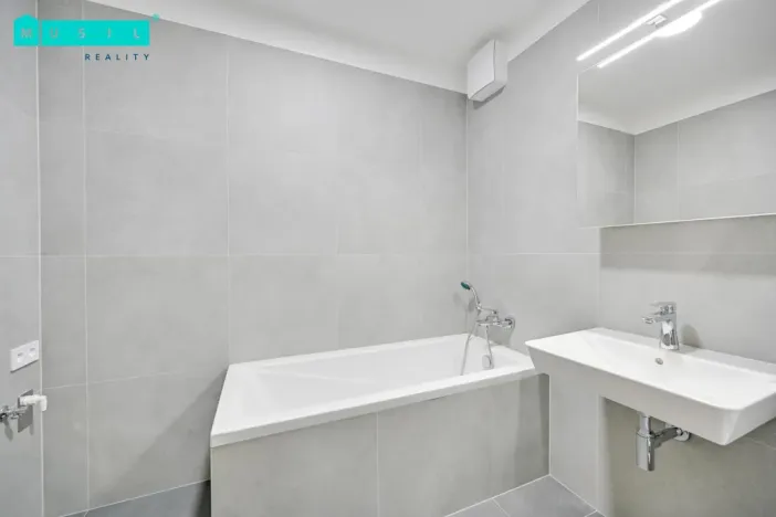 Pronájem bytu 2+kk, Olomouc - Slavonín, Topolová, 55 m2