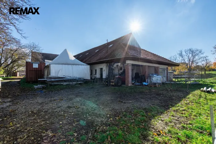 Pronájem skladu, Troubsko, U lednice, 3000 m2