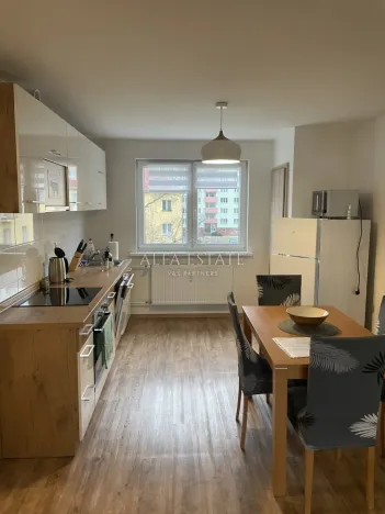 Pronájem bytu 2+1, Ostrov, Šafaříkova, 58 m2