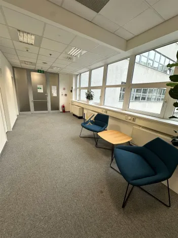 Pronájem kanceláře, Praha, Radlická, 234 m2