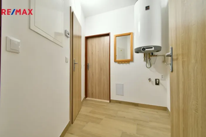 Pronájem bytu 1+1, Nová Paka, Masarykovo náměstí, 50 m2