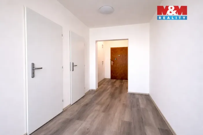 Pronájem bytu 1+kk, Praha - Záběhlice, Hvozdíková, 28 m2