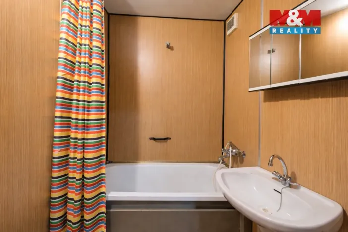 Prodej bytu 3+1, Praha - Vinoř, Uherská, 70 m2