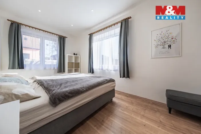 Prodej rodinného domu, Struhařov, V Domcích, 254 m2