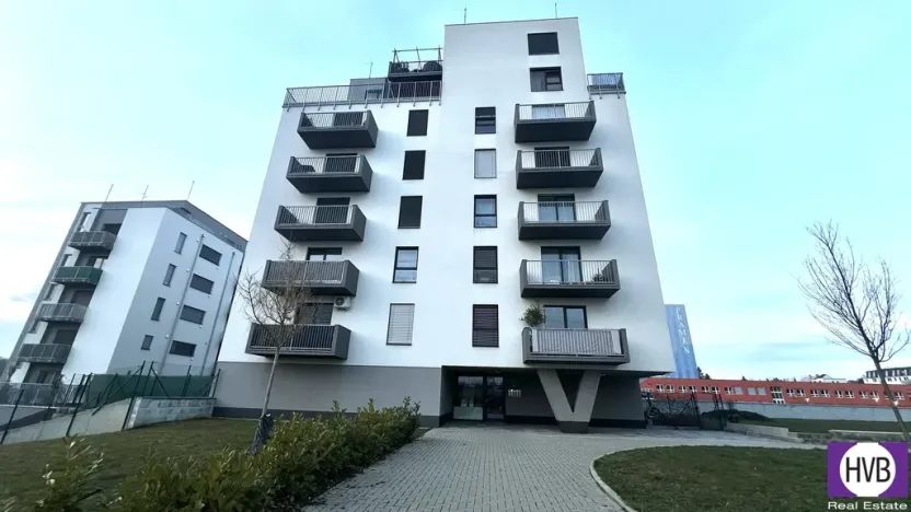 Prodej bytu 1+kk, Praha, Za černým mostem, 29 m2