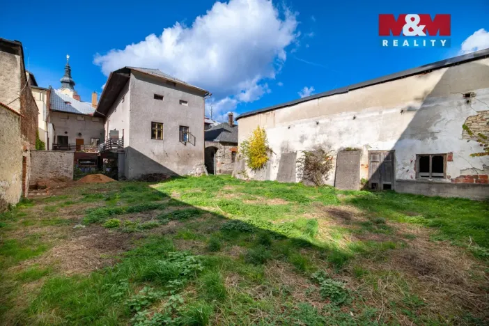 Prodej obchodního prostoru, Polička - Polička-Město, Komenského, 476 m2