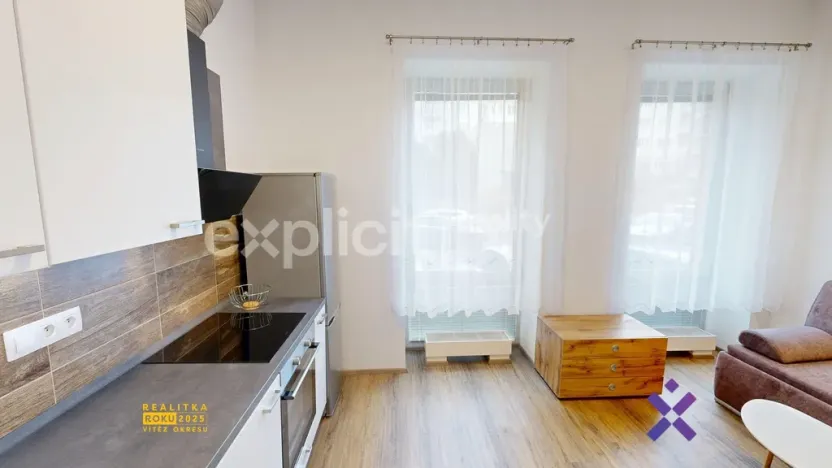 Pronájem bytu 1+kk, Zlín, Lorencova, 26 m2