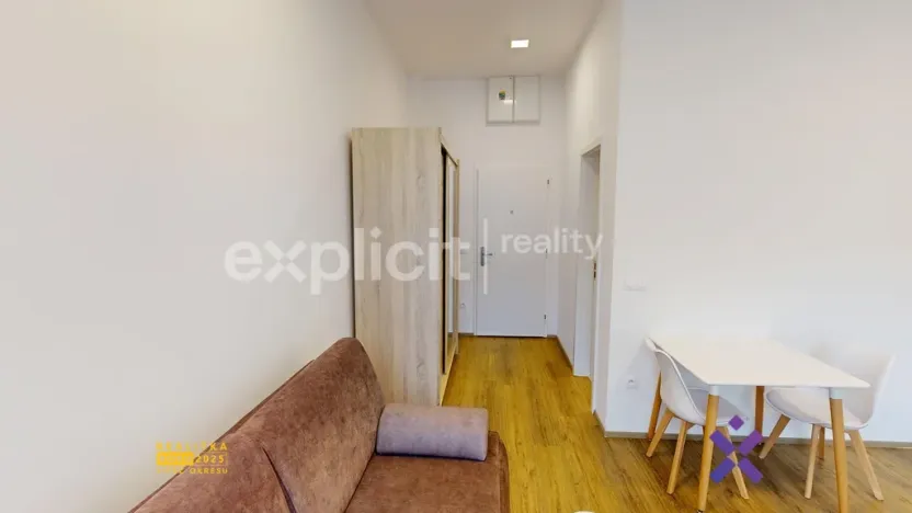 Pronájem bytu 1+kk, Zlín, Lorencova, 26 m2