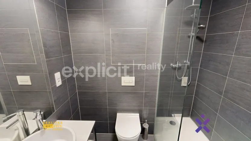 Pronájem bytu 1+kk, Zlín, Lorencova, 26 m2