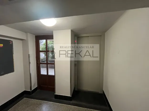 Pronájem kanceláře, Praha - Bubeneč, Jugoslávských partyzánů, 50 m2