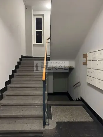 Pronájem kanceláře, Praha - Bubeneč, Jugoslávských partyzánů, 50 m2