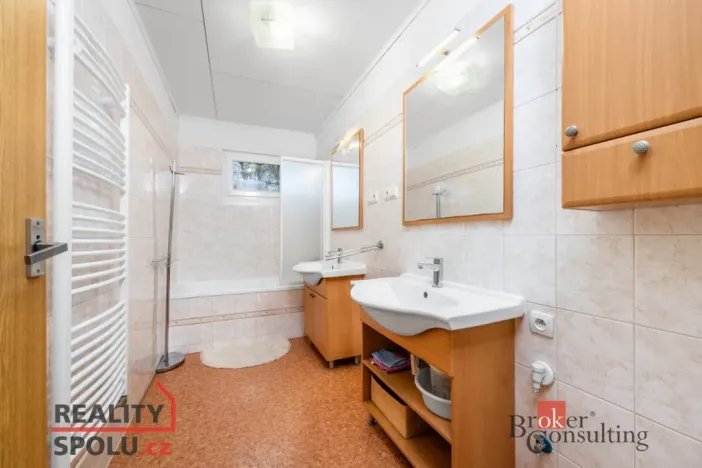 Prodej rodinného domu, Bochov, Lipová, 202 m2