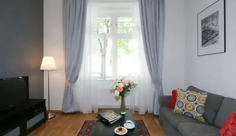 Pronájem bytu 2+kk, Praha - Vinohrady, Na Kozačce, 40 m2