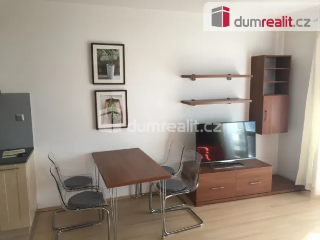 Pronájem bytu 2+kk, Praha - Suchdol, Holubí, 42 m2